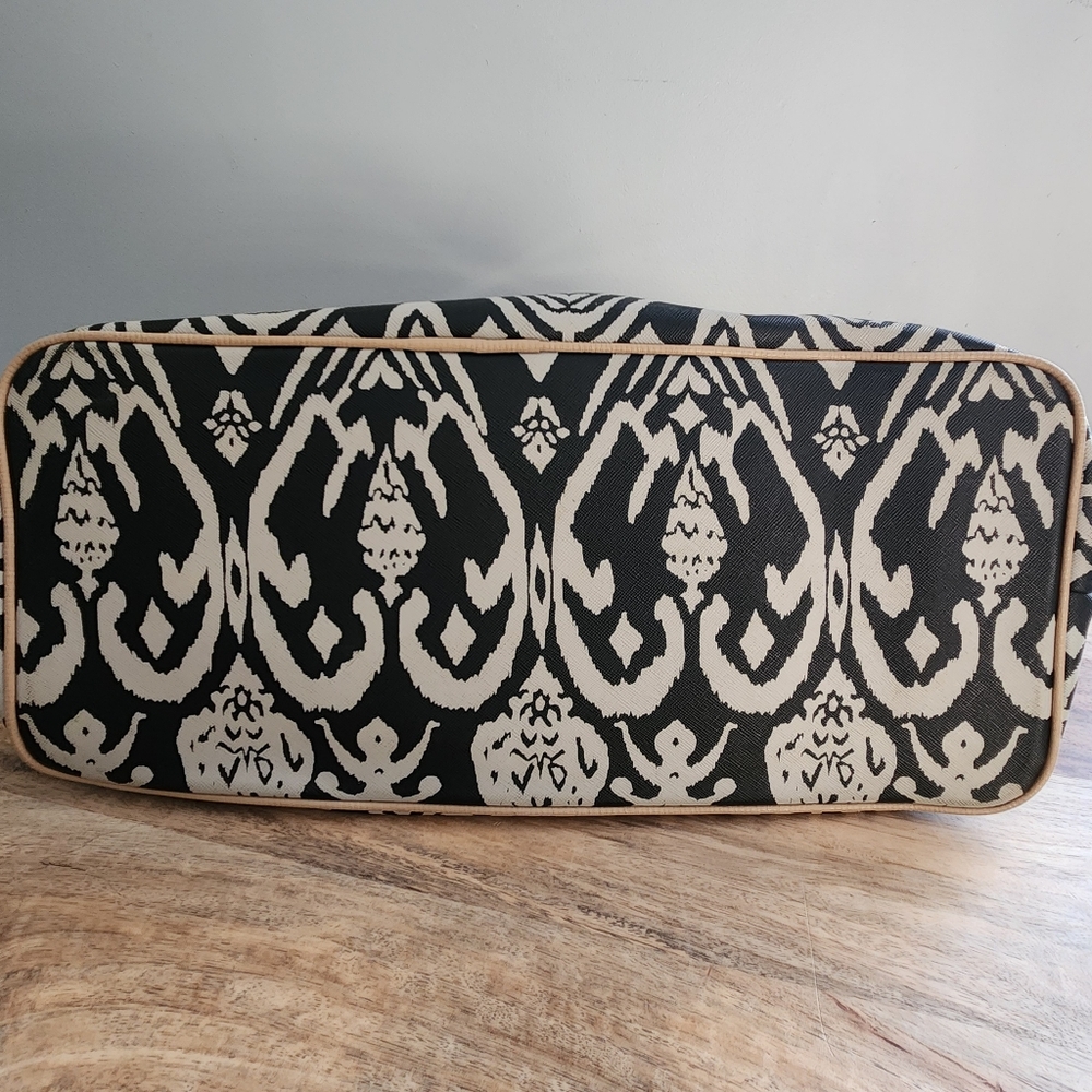 Stella and Dot La Totale Hello Sunshine Ikat Zipper Tote - Picture 8 of 16